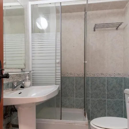 One Bedroom With Sea Views Heart Apartment